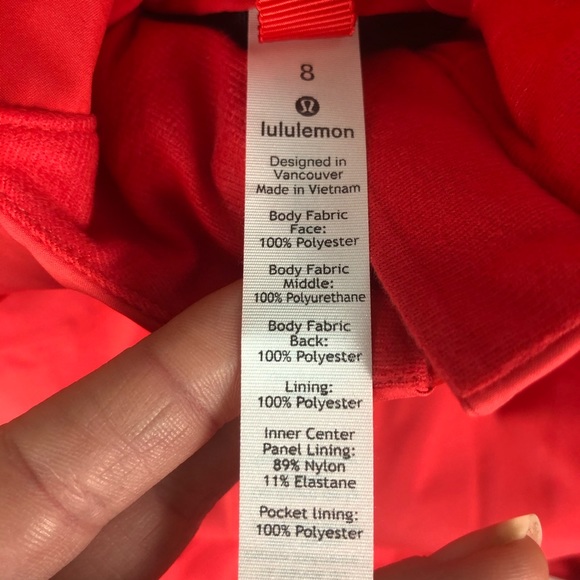 NWT Lululemon Rain Rebel Jacket Carnation Szs 0-8 - Picture 12 of 13